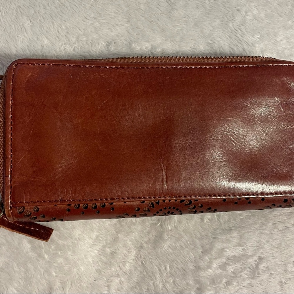 Genuine Leather Chestnut Brown Cutout Zip Around Soft Wallet - Picture 2 of 7
